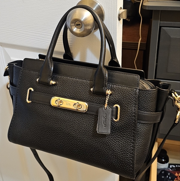 Coach Swagger 27 in Pebble Leather - Picture 15 of 16